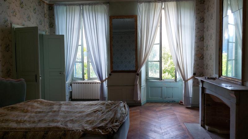 Maison - 700 m² - 10 pièces