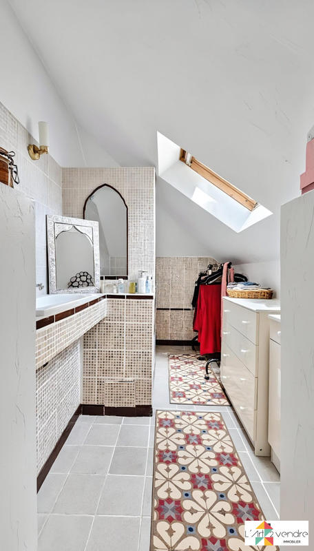 Maison - 175 m² - 7 pièces