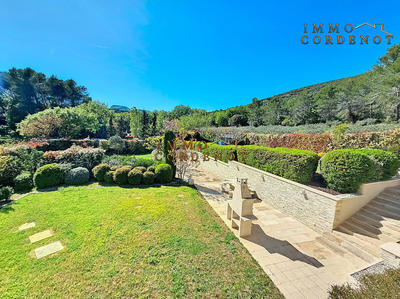 Villa - 137 m² - 4 pièces