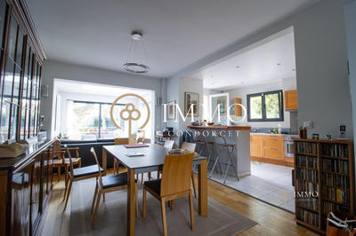 Maison - 145 m² - 8 pièces