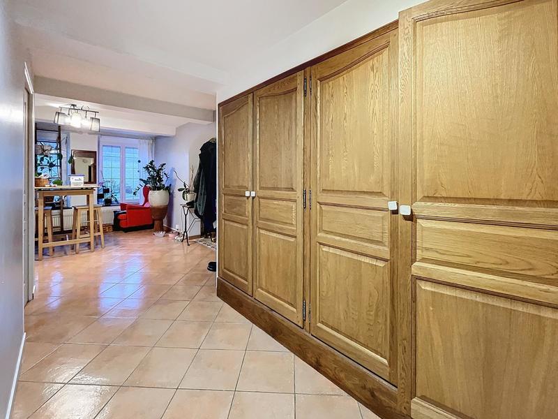 Maison - 412 m² - 9 pièces