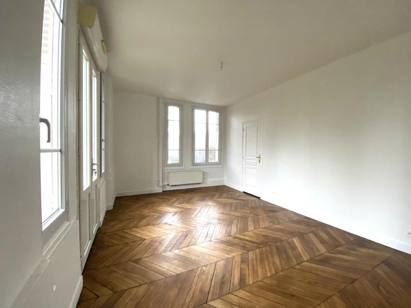 Appartement ancien - 76 m² - 3 pièces