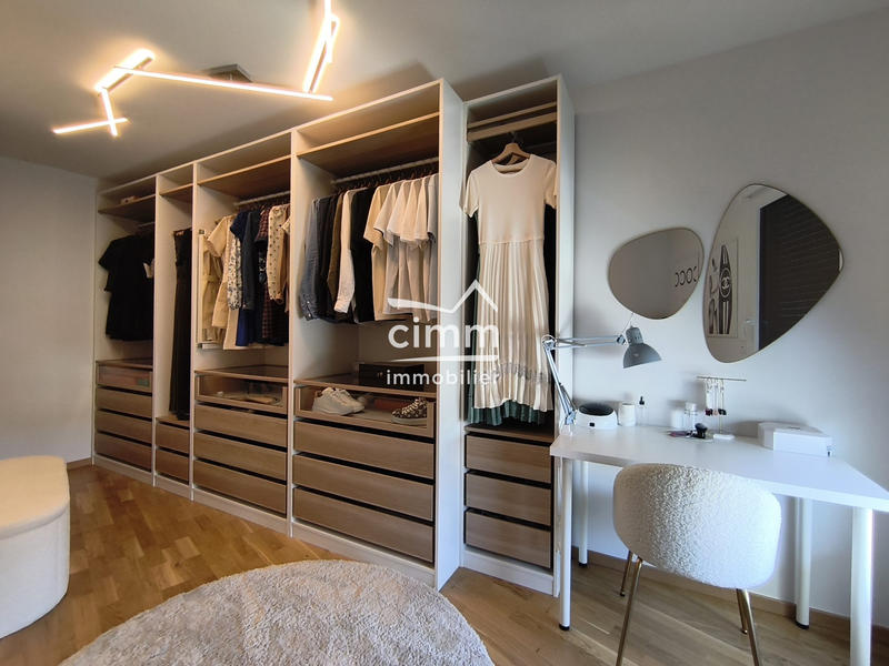 Appartement - 100 m² - 4 pièces