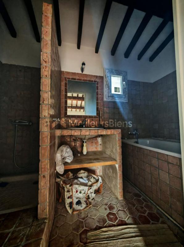 Propriété - 200 m² - 10 pièces