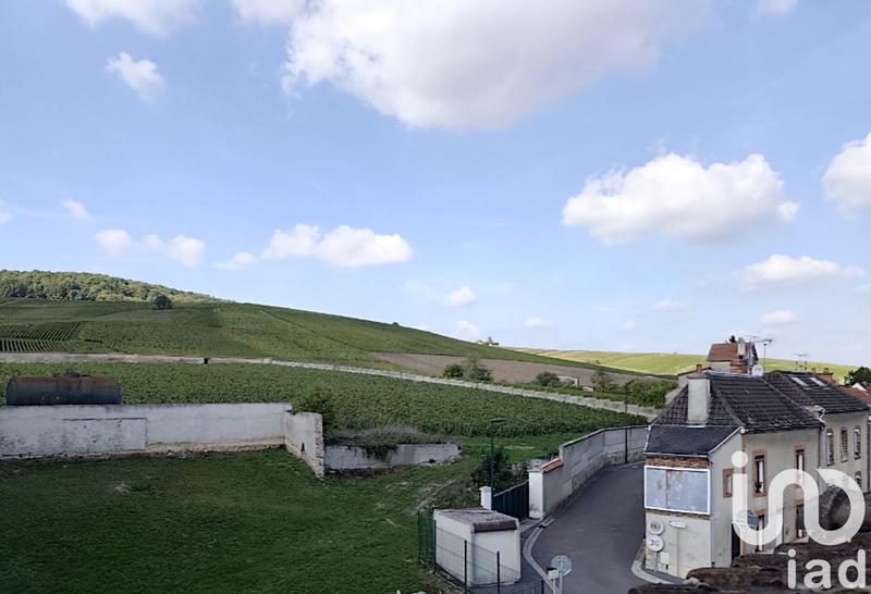 Maison - 240 m² - 8 pièces