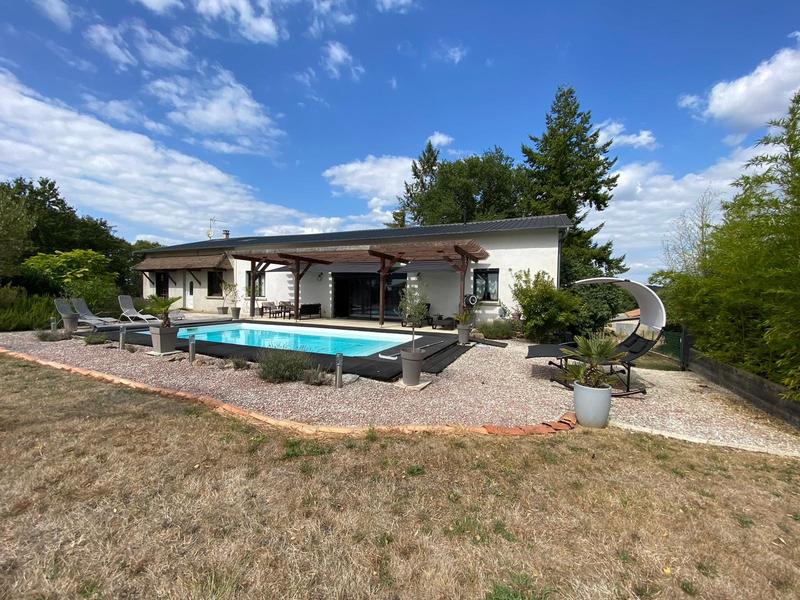 Maison contemporaine - 240 m² - 8 pièces