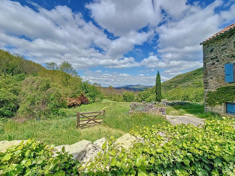 Maison - 249 m² - 8 pièces