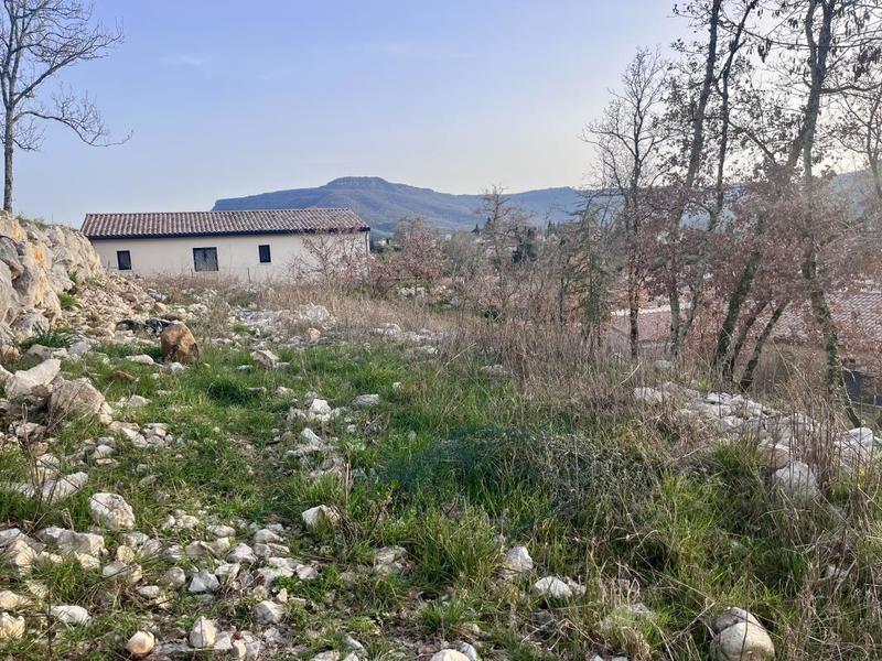 Terrain constructible - 776 m²