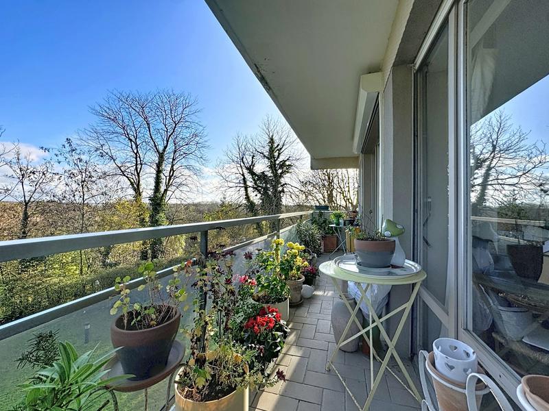 Appartement - 95 m² - 5 pièces