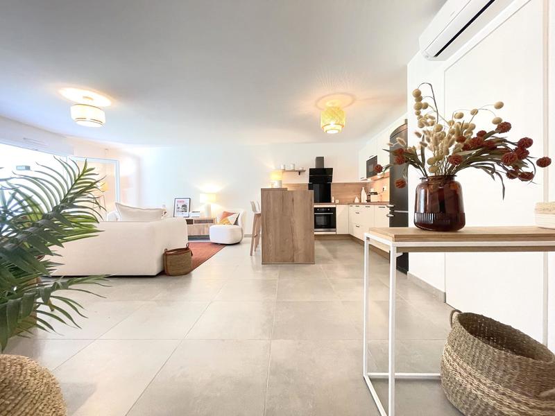 Appartement - 75 m² - 3 pièces