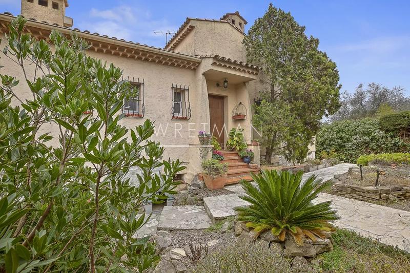 Maison - 189 m² - 9 pièces