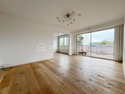 Appartement - 95 m² - 5 pièces