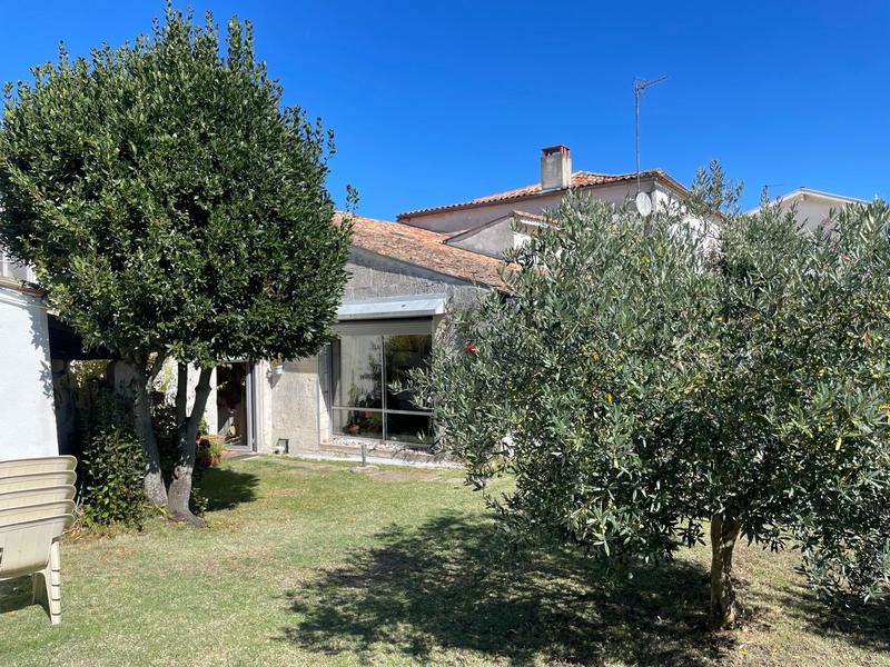 Maison - 321 m² - 9 pièces