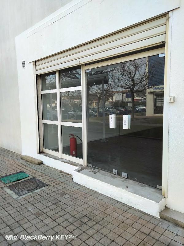 Bureau - 100 m² - 1 pièce