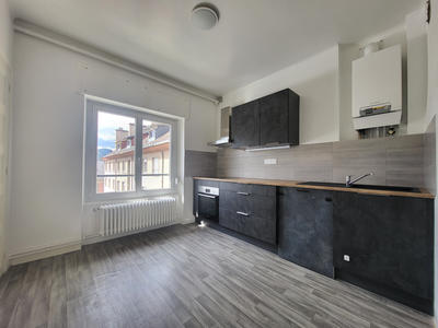 Appartement - 85 m² - 3 pièces