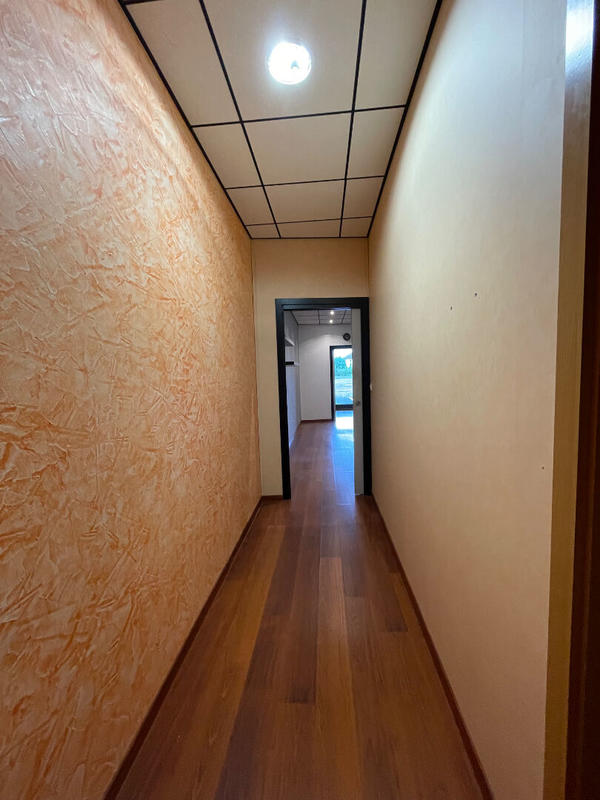 Local commercial - 137 m²