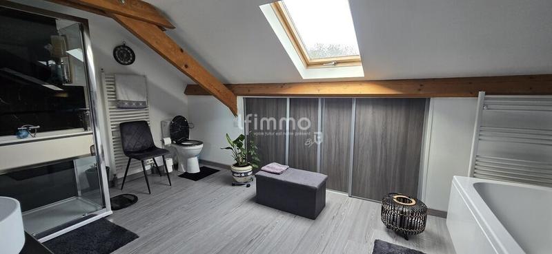 Maison - 232 m² - 6 pièces