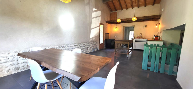 Maison - 180 m² - 7 pièces