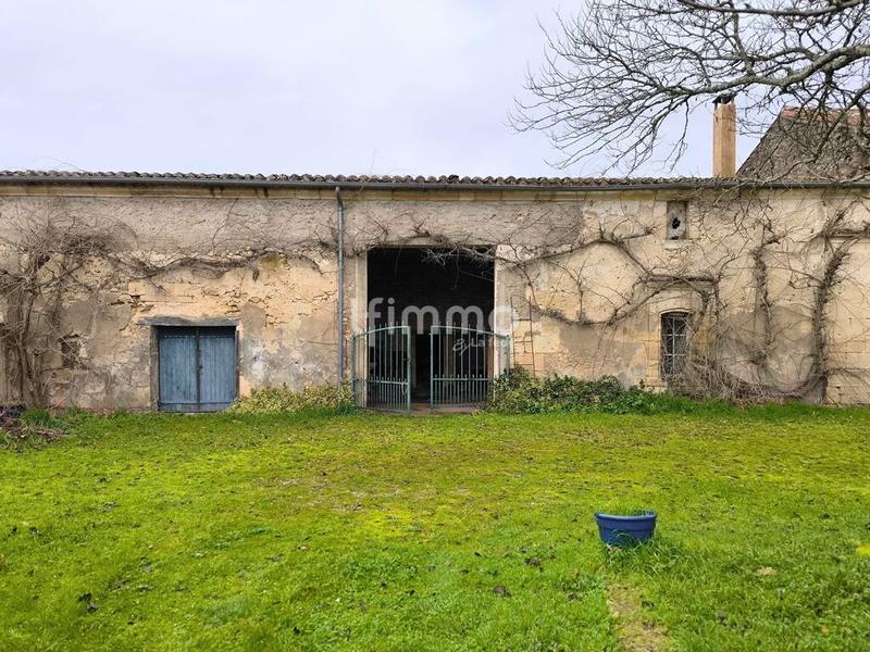 Maison - 300 m² - 1 pièce