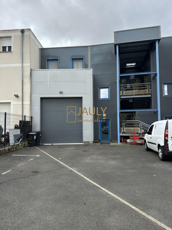 Local commercial - 210 m²