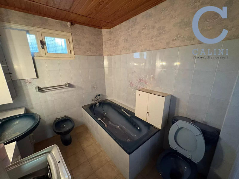 Villa - 180 m² - 6 pièces