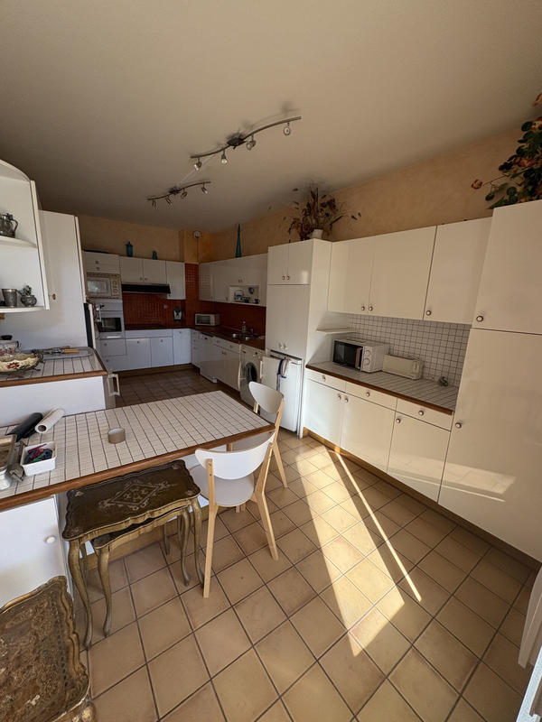 Appartement - 140 m² - 4 pièces