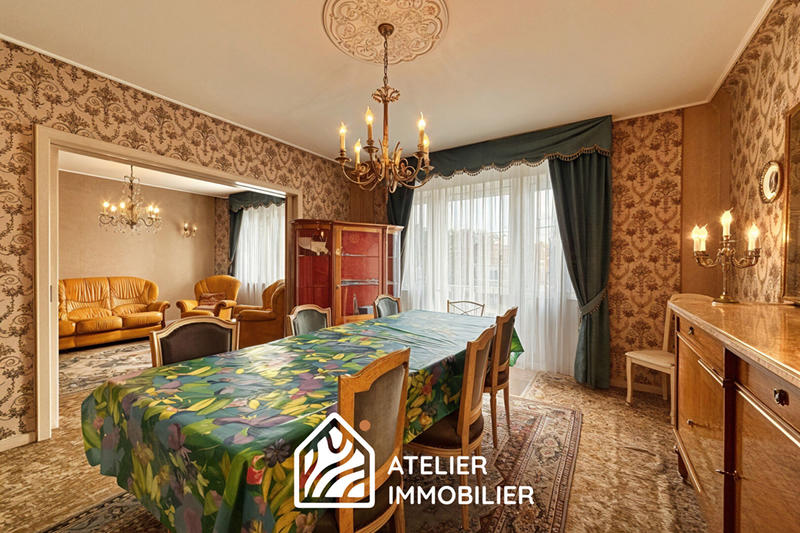 Maison - 176 m² - 8 pièces