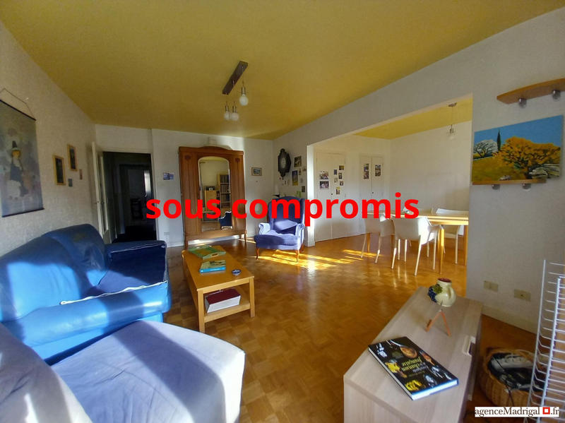 Appartement - 98 m² - 4 pièces