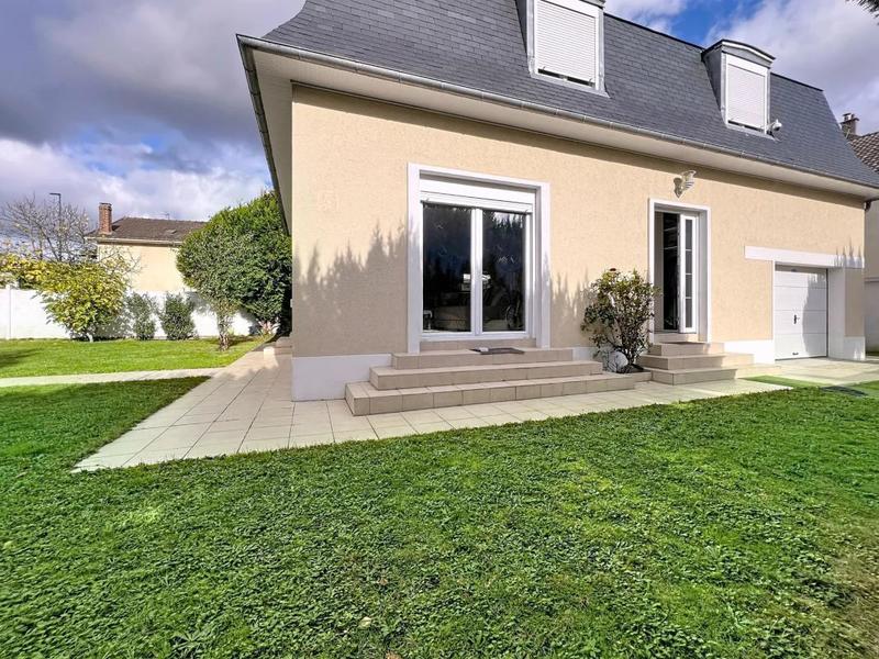 Maison - 143 m² - 6 pièces