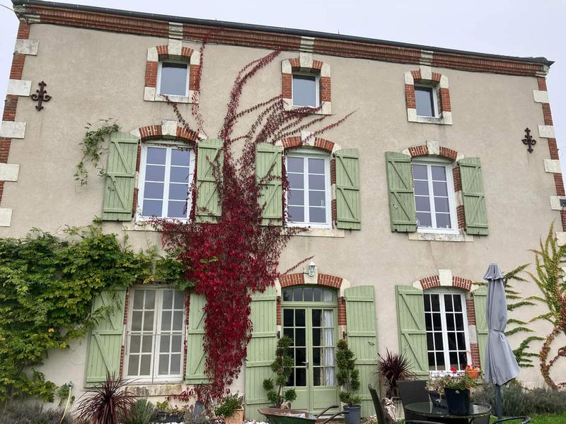 Maison - 147 m² - 8 pièces