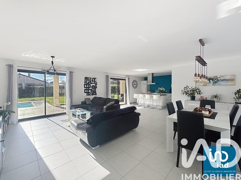 Maison - 136 m² - 8 pièces