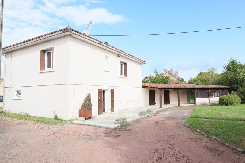 Maison - 99 m² - 6 pièces