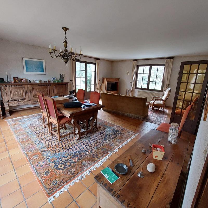 Maison - 142 m² - 6 pièces