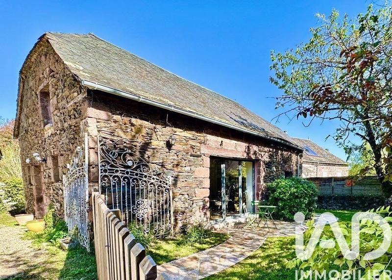 Maison - 368 m² - 10 pièces