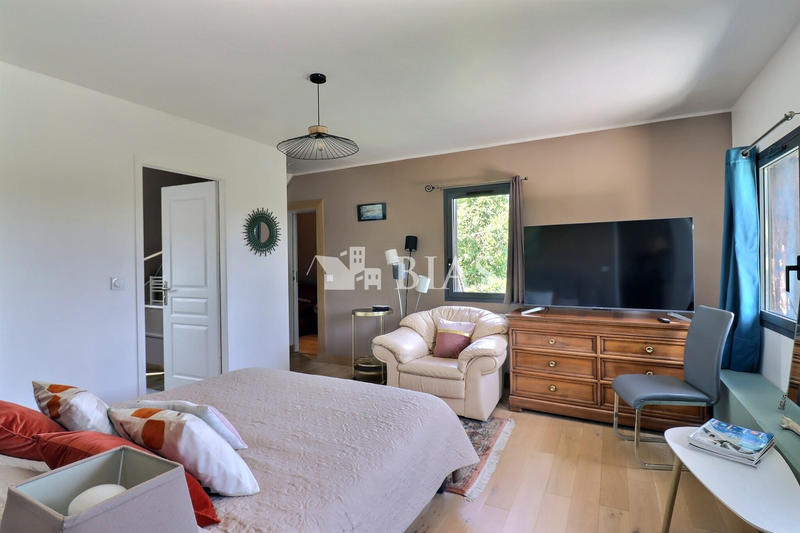 Maison - 175 m² - 7 pièces