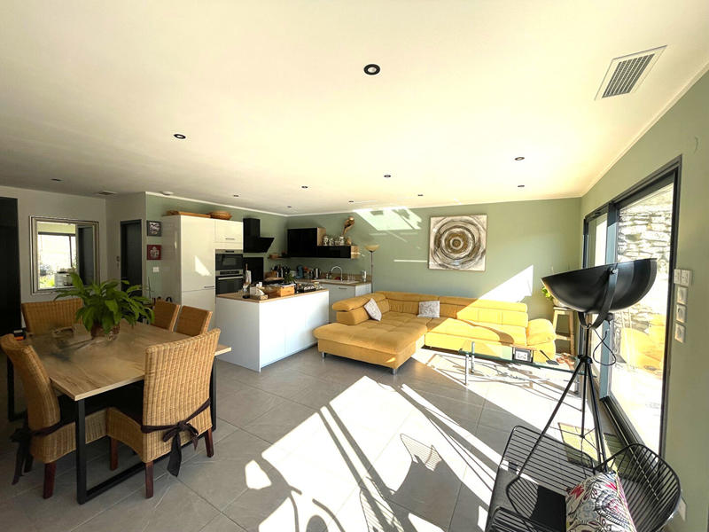 Maison - 92 m² - 3 pièces