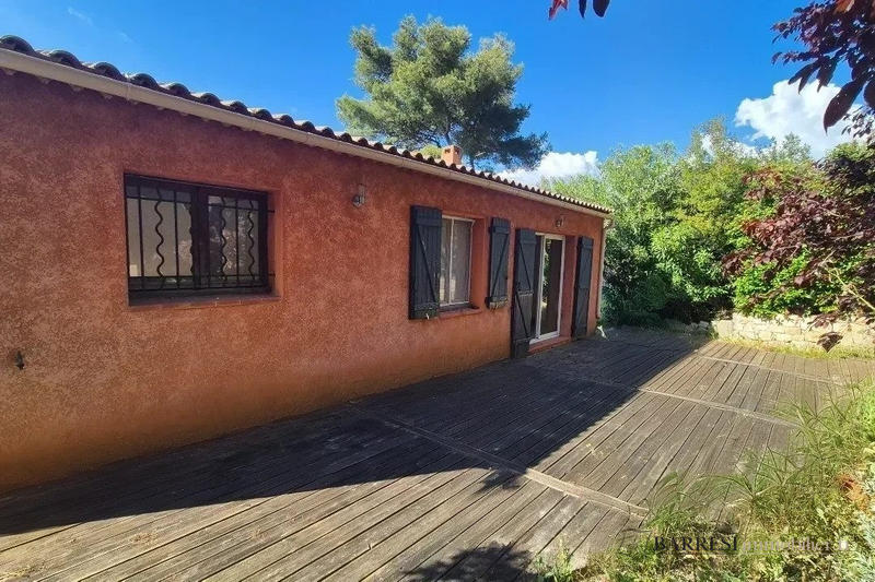 Maison traditionnelle - 90 m² - 4 pièces