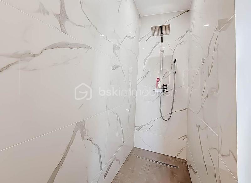 Maison - 170 m² - 5 pièces