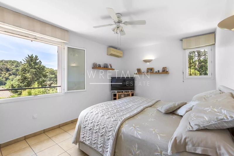 Maison - 185 m² - 7 pièces