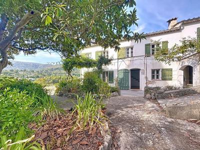 Maison - 122 m² - 5 pièces