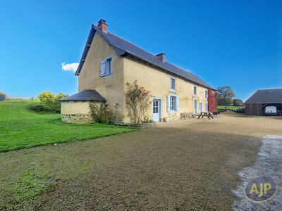 Maison - 215 m² - 8 pièces