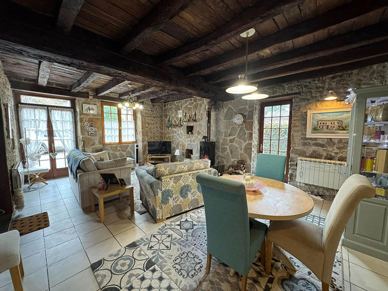 Maison - 137 m² - 6 pièces