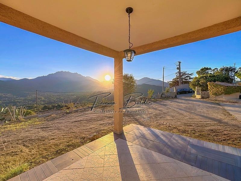 Villa - 85 m² - 4 pièces