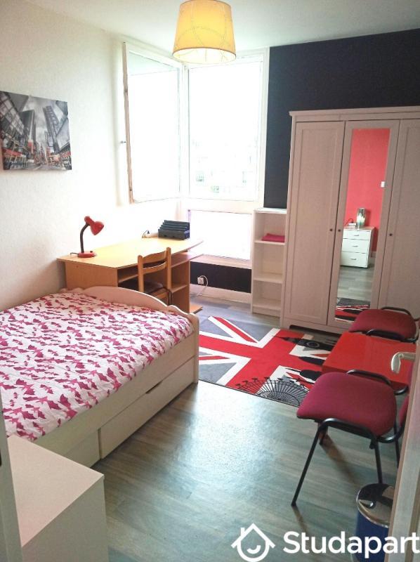 Chambre - 12 m² - 1 pièce