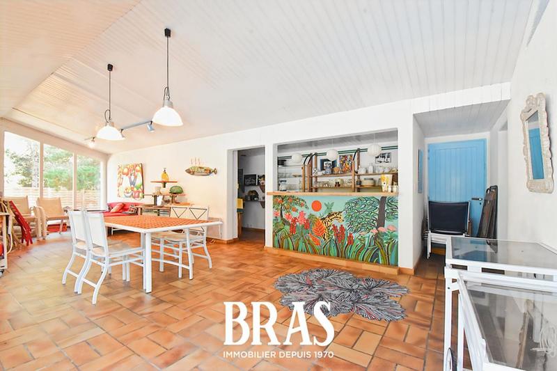 Maison - 372 m² - 7 pièces