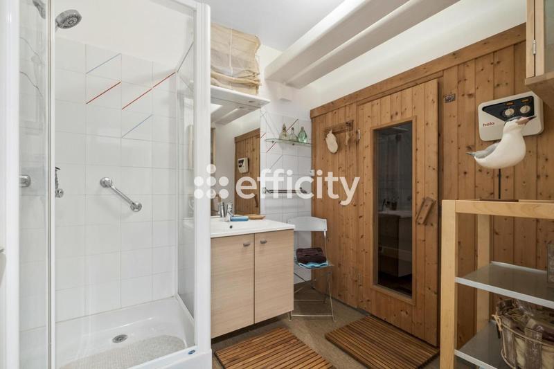 Villa - 309 m² - 12 pièces