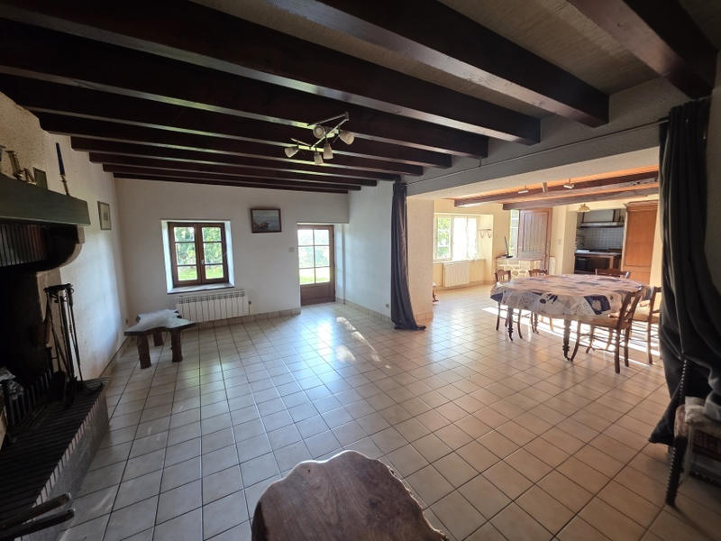 Maison - 143 m² - 7 pièces