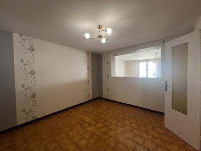 Maison - 143 m² - 7 pièces