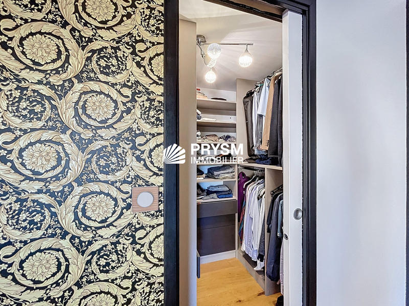 Maison contemporaine - 197 m² - 6 pièces