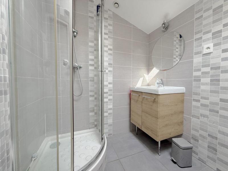 Maison - 210 m² - 9 pièces